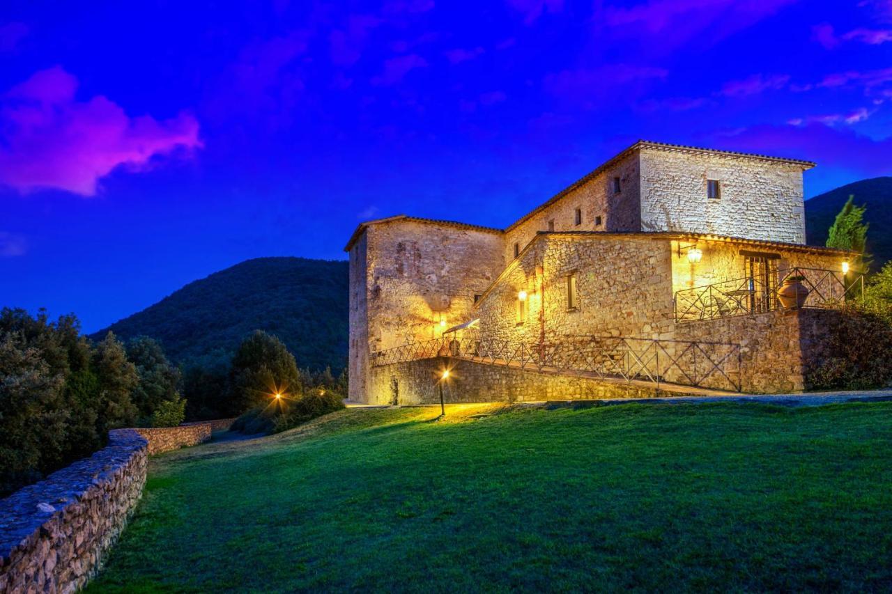 Castello Valenzino Apart otel Pierantonio Dış mekan fotoğraf