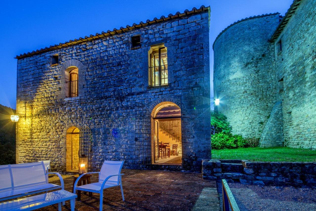 Castello Valenzino Apart otel Pierantonio Dış mekan fotoğraf