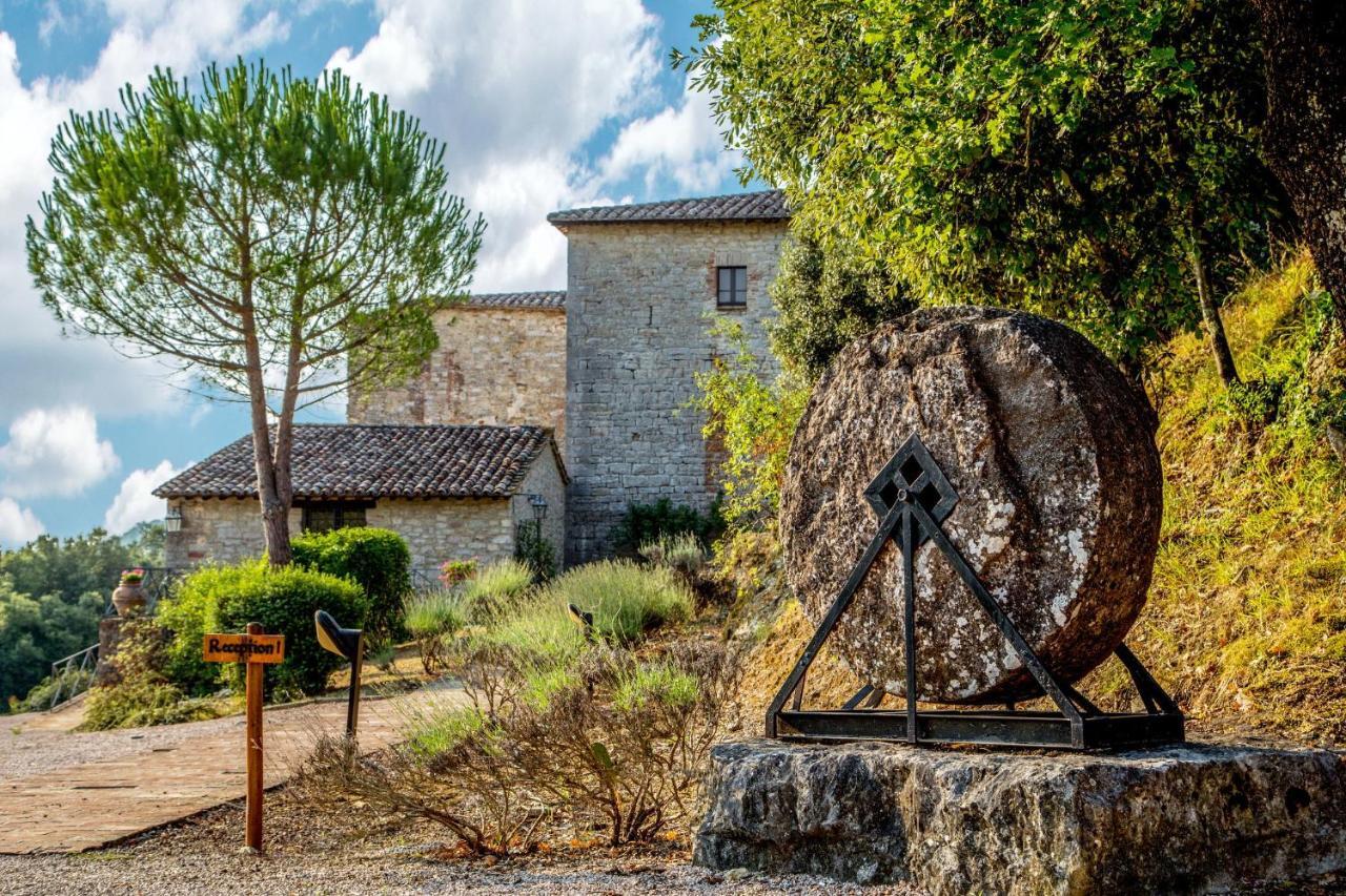 Castello Valenzino Apart otel Pierantonio Dış mekan fotoğraf